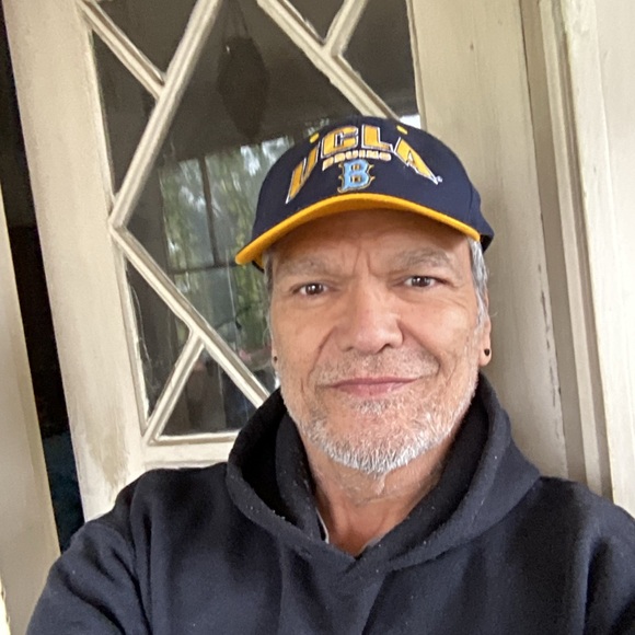 UCLA BRUINS - Picture 4 of 6